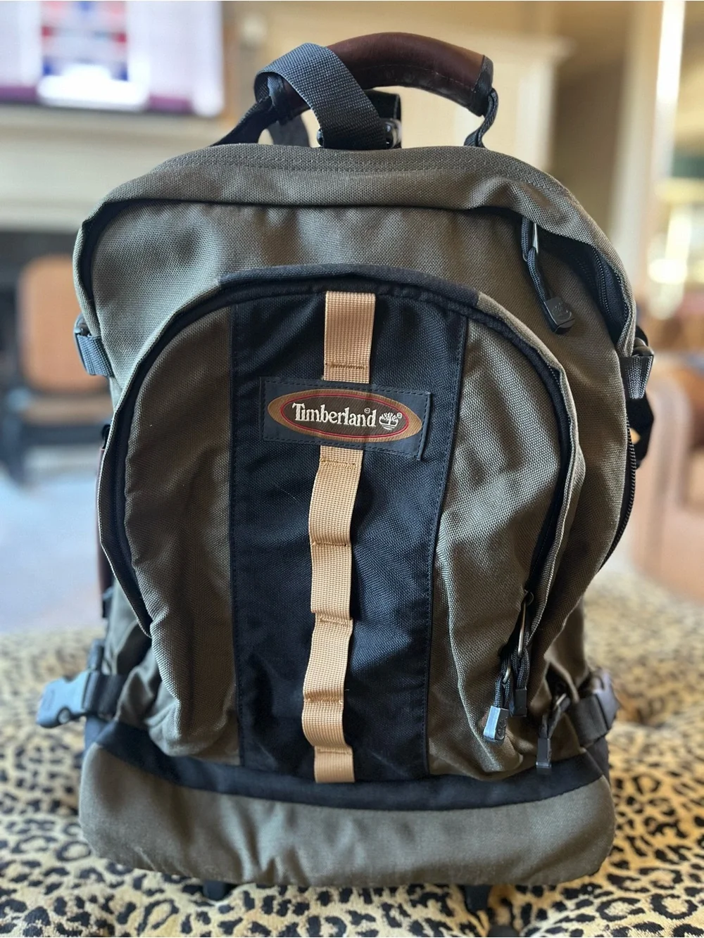 Timberland: Vintage leather trimmed canvas travel luggage/backpack